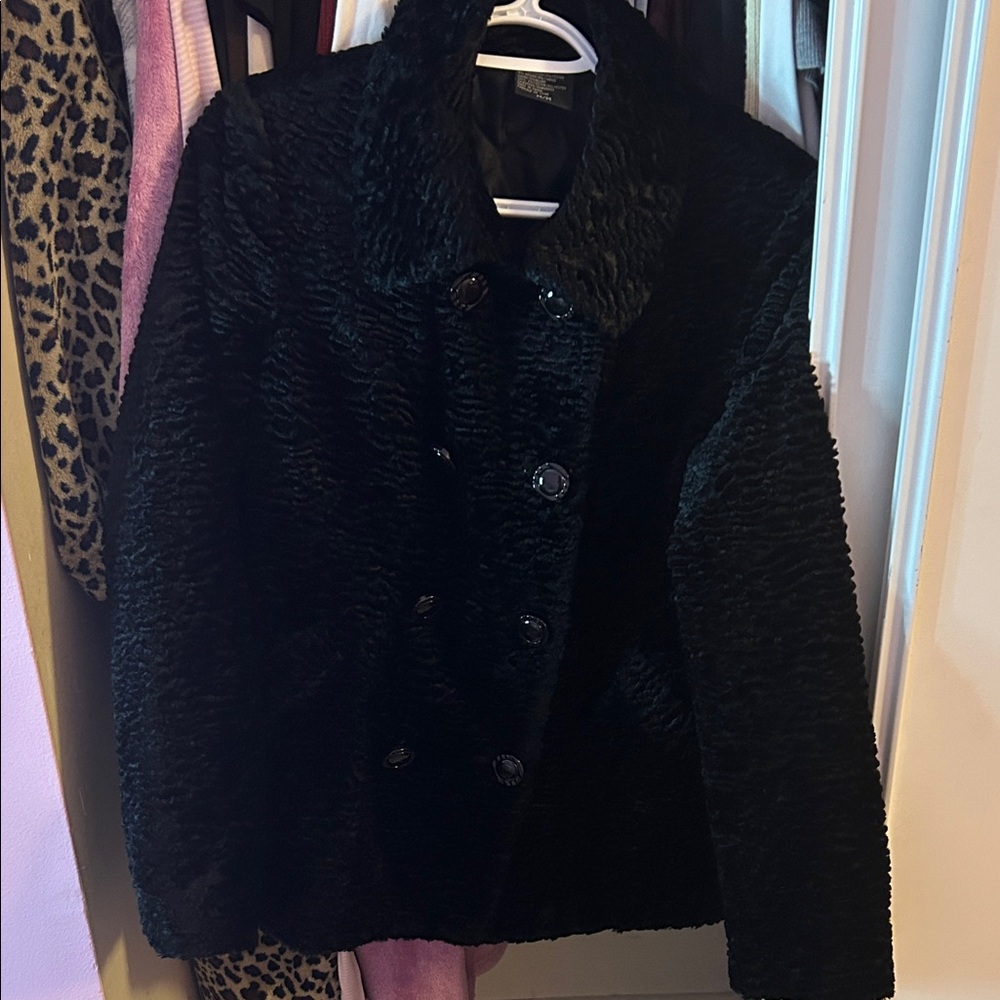 Black Teddy Jacket | Soft Faux Fur Coat | Cute & Cozy Outfit Layer